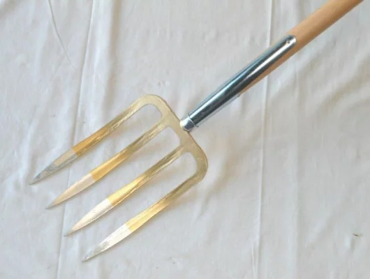 FOURCHE à bêcher spatulée 30 cm emmanchée à soie - Fourche à bêcher de jardin