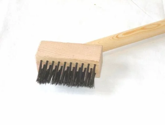 BROSSE métallique à pavés - Brosse à pavés